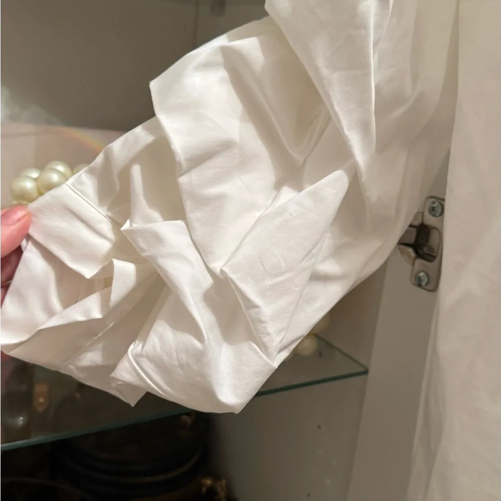 NWT-Zara Puff Belle Sleeve White Button Down - Picture 4 of 6